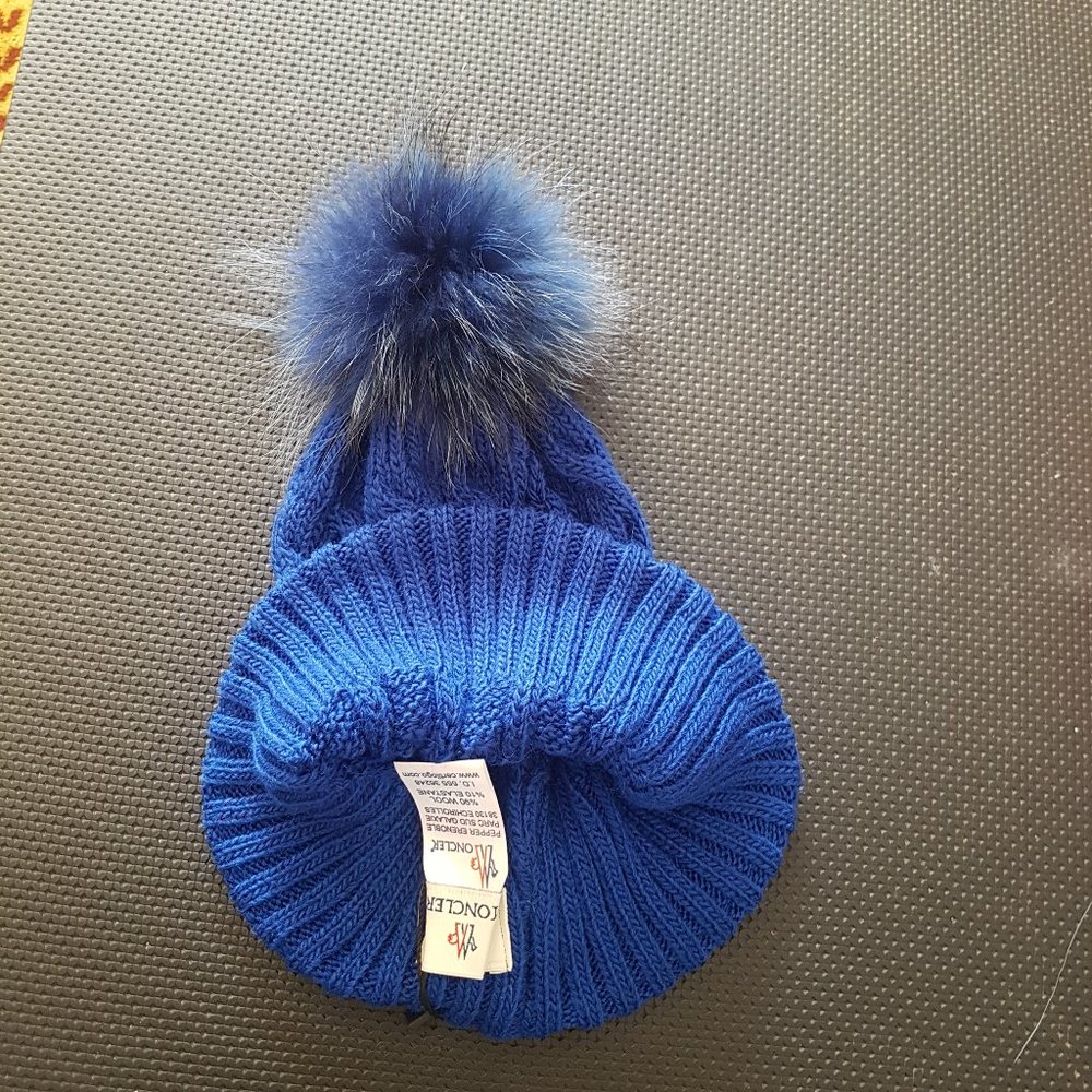 women blue beanie moncler hat - Picture 2 of 2
